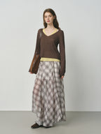 Chic Two-Tone Knit Sweater